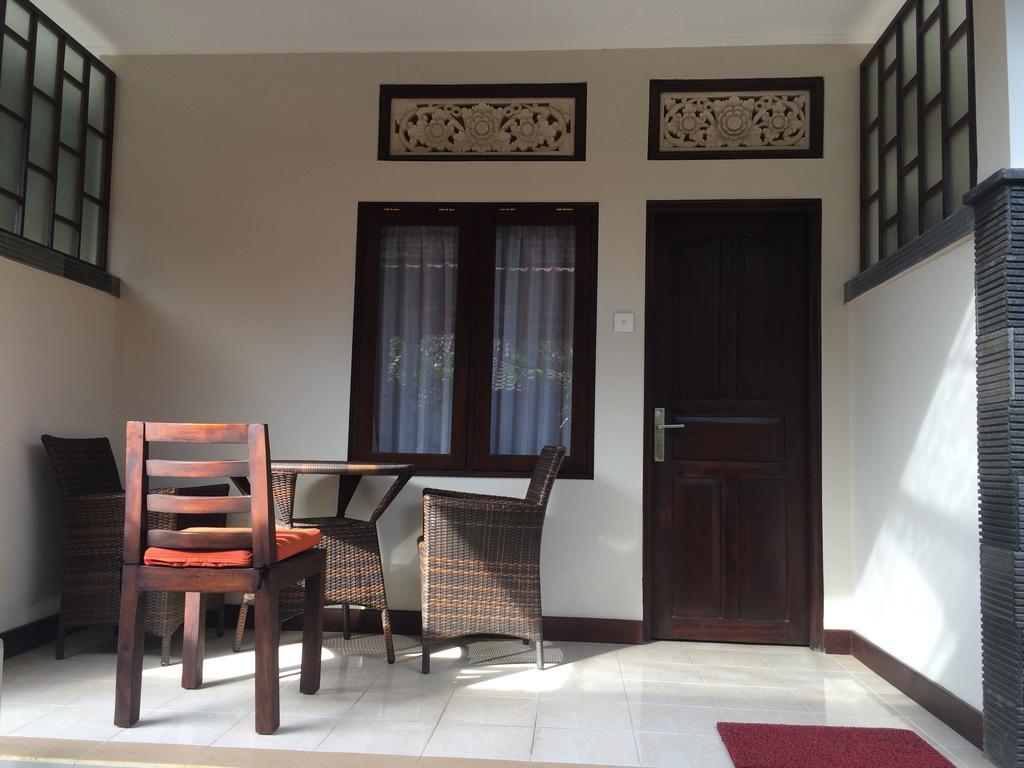 Buyan Homestay Sanur Esterno foto