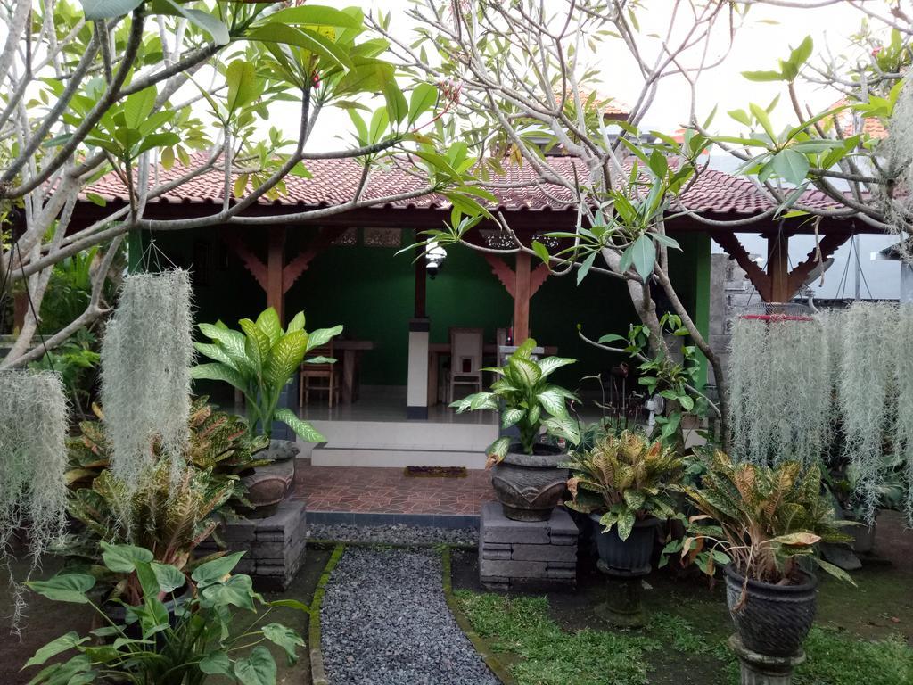 Buyan Homestay Sanur Esterno foto
