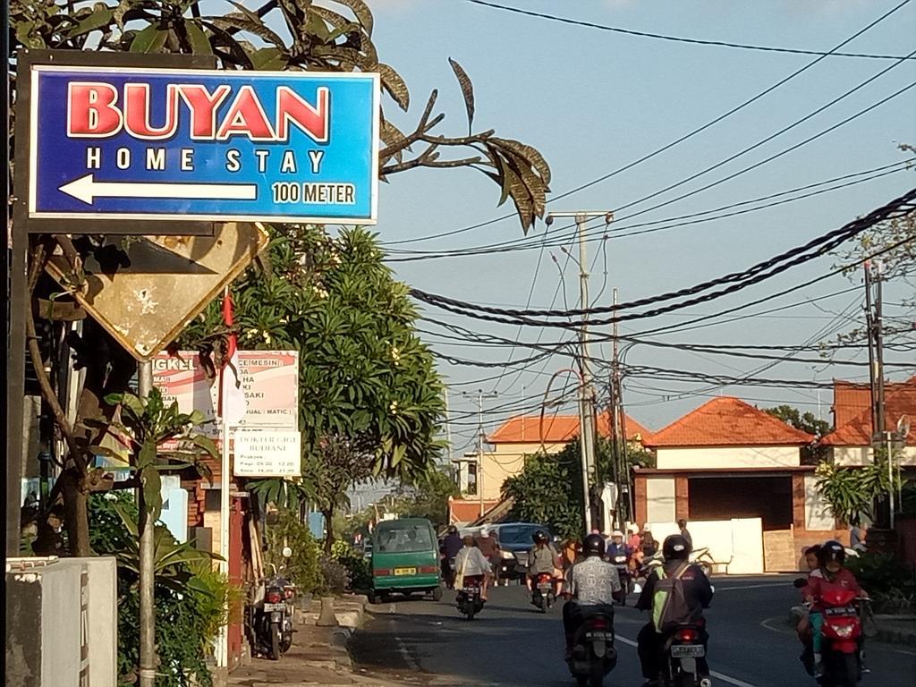 Buyan Homestay Sanur Esterno foto