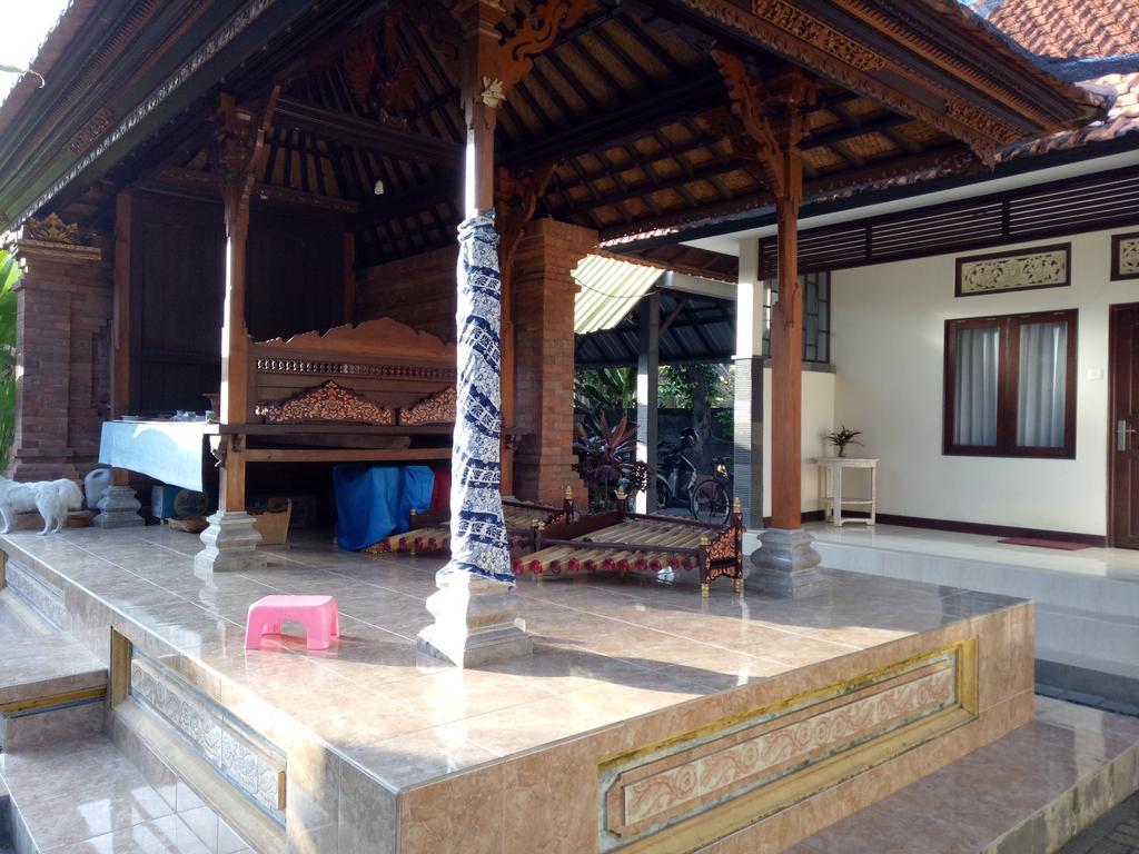 Buyan Homestay Sanur Esterno foto