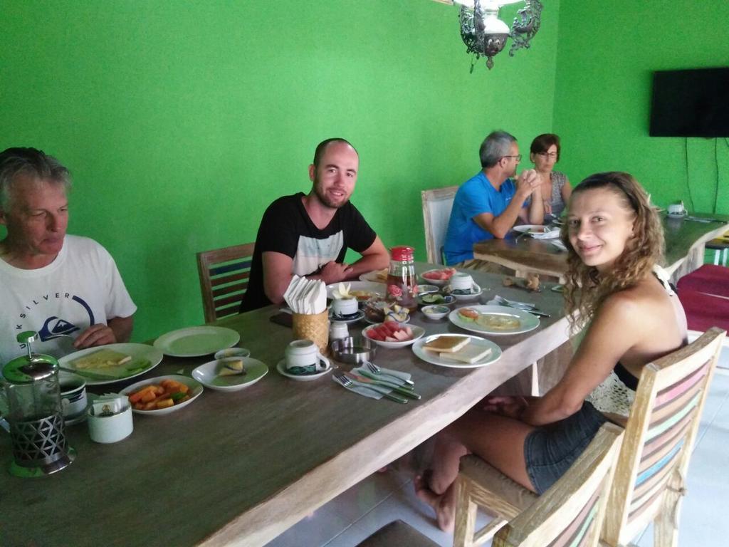 Buyan Homestay Sanur Esterno foto
